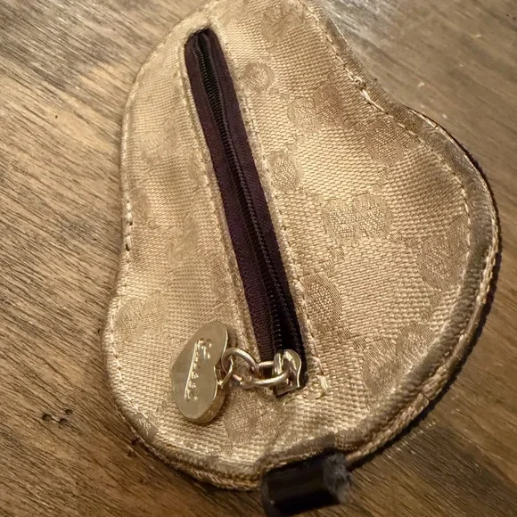 GG monogram mini cap pouch FAIR - Picture 4 of 10